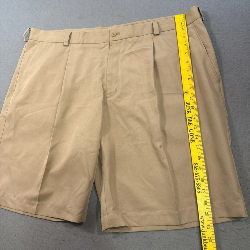Nike Golf SHORTS MENS 42 Tan Flat Front  Dri-FIT